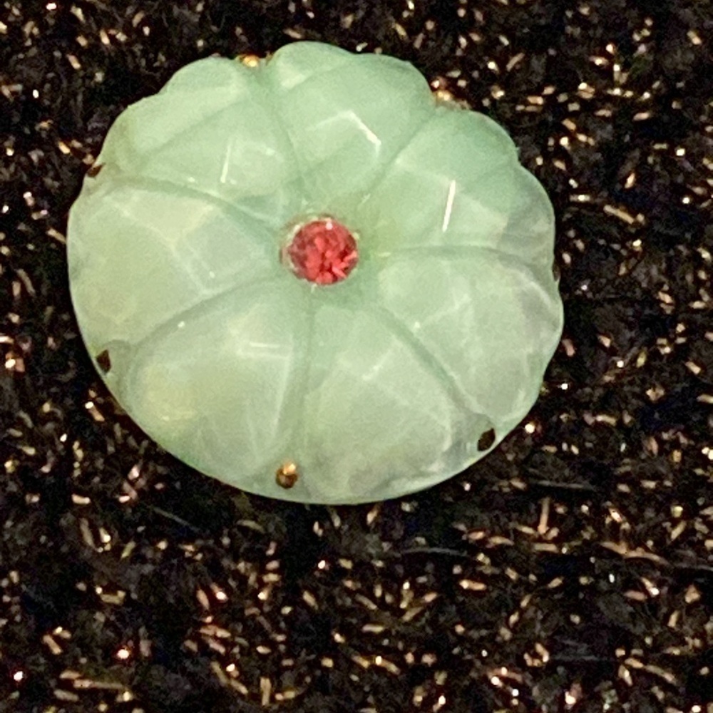 Carved jade button with ruby & gold accent